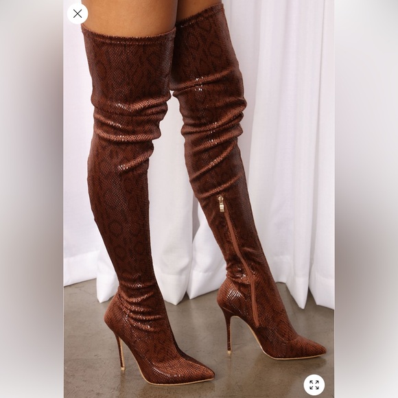 Fashion nova over the knee boots - Picture 2 of 6